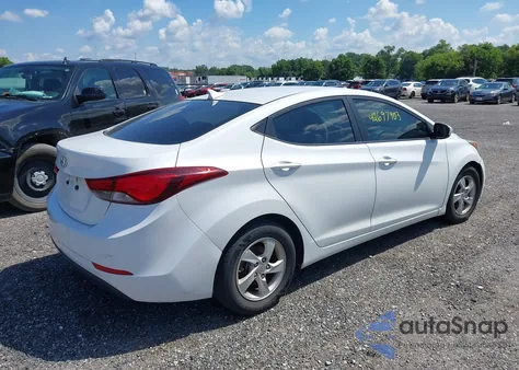 2015 Hyundai Elantra Se/Sport/Limited z USA, uszkodzony, nr VIN 5NPDH4AE7FH556698